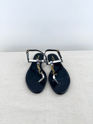 Saint Laurent cassandra patent leather with YSL logo thong sandals, 36.5