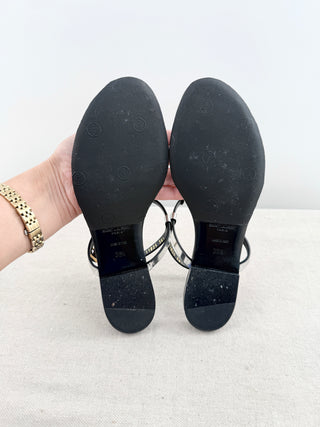 Saint Laurent cassandra patent leather with YSL logo thong sandals, 36.5