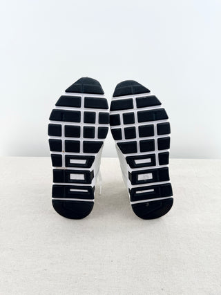 Gucci leather sneakers with GG detail, 35.5