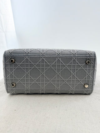 Dior embroidered medium d lite bag