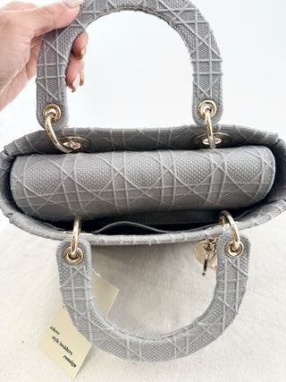 Dior embroidered medium d lite bag