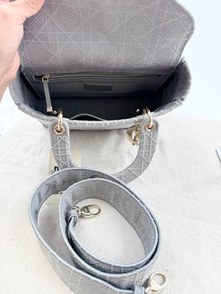 Dior embroidered medium d lite bag