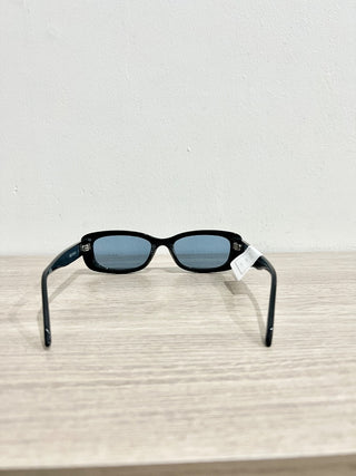 Quay vibe check rectangular sunglasses