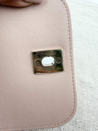 Chanel trendy CC clutch bag with chain