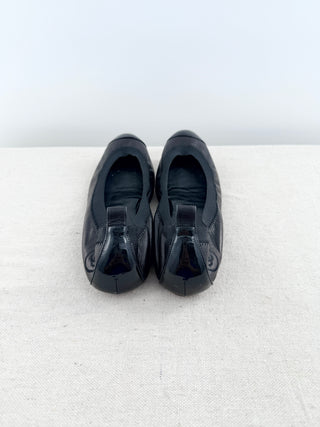 Chanel leather and patent CC flats, 39