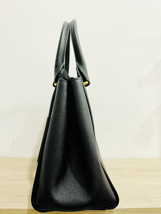 NWT Burberry Large Black Grained Leather Tote Handbag with Buckle