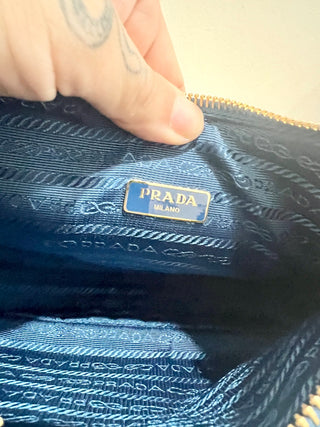 Prada re-edition 2005 saffiano leather shoulder bag