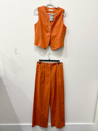 Commense matching sets vest and pants, L