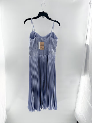 NWT ASTR the Label Shionagh Sleeveless Pleated Midi A-Line Dress Powder Blue L