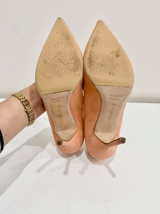 Manolo Blahnik Suede BB Pointed Toe Stiletto Pumps Heels Peach Women's Size 40