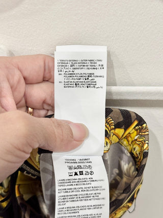 Fendace black and yellow pattern leggings NWT, 36