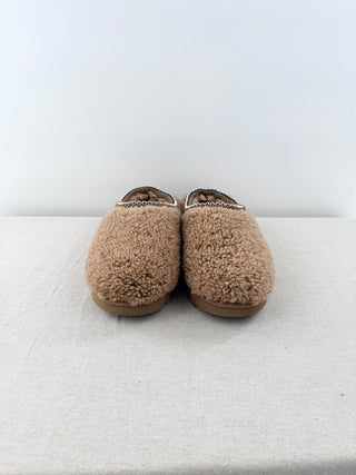 NWOT UGG Tasman Maxi Curly Shearling Slides Slipper Chestnut Brown Womens US 10
