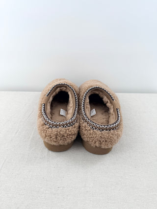 NWOT UGG Tasman Maxi Curly Shearling Slides Slipper Chestnut Brown Womens US 10