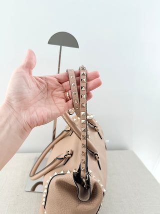 NWOT Valentino Pebble Leather Rock Stud Medium Tote Handbag with Long Strap Nude