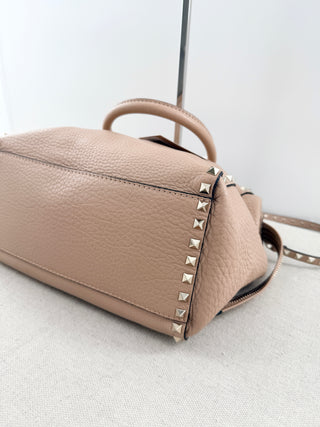 NWOT Valentino Pebble Leather Rock Stud Medium Tote Handbag with Long Strap Nude