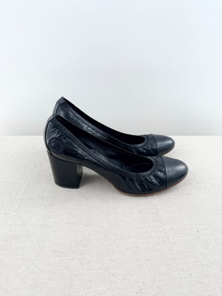 Chanel leather mid block heel CC pumps, 42