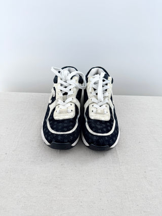 Chanel CC interlocking logo sneakers, 37.5