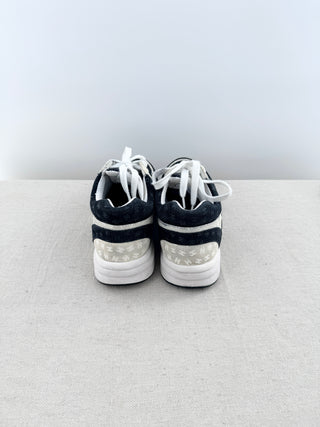 Chanel CC interlocking logo sneakers, 37.5