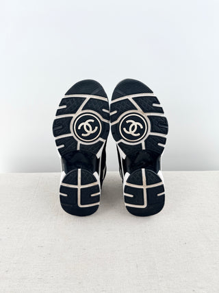 Chanel CC interlocking logo sneakers, 37.5