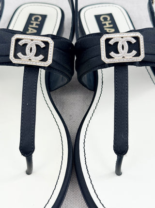 Chanel suede thong sandals, 37