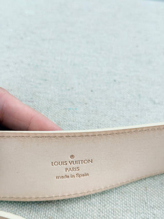 Louis Vuitton checkered leather belt with LV buckle, 36/90