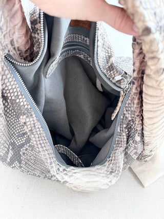 Justified Hunt snakeskin bag, None