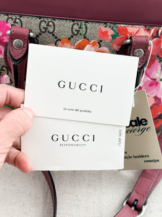 Gucci GG supreme blooms small zip tote bag with strap