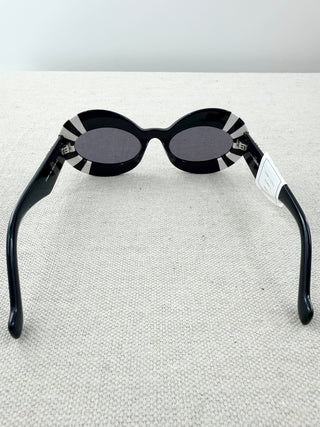 Loewe LW 40091 sunglasses
