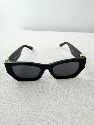 Miu Mu SMU 09 VS sunglasses
