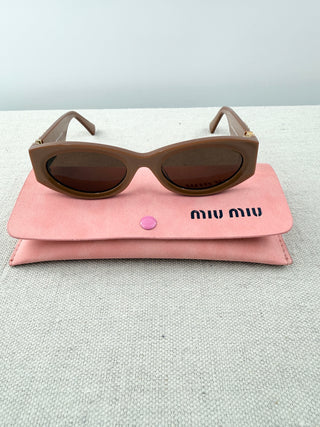 Miu Mu SUM 11 VS sunglasses