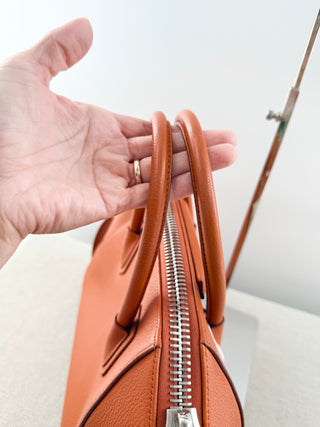 Givenchy small leather antigona bag