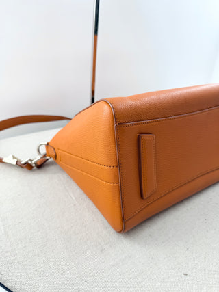Givenchy small leather antigona bag