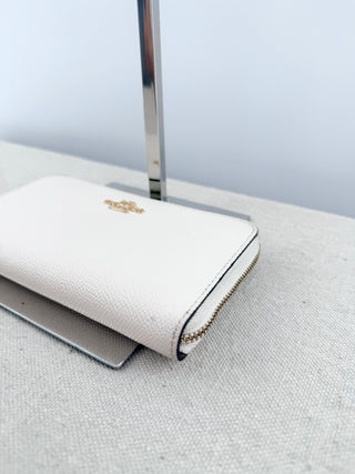 Coach medium size leather wallet