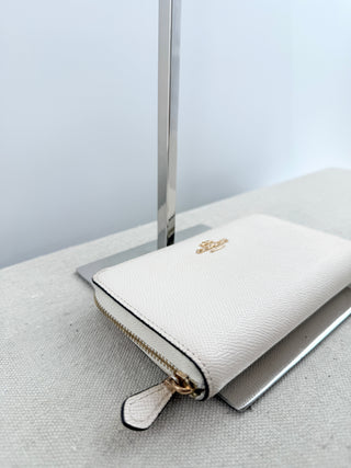 Coach medium size leather wallet