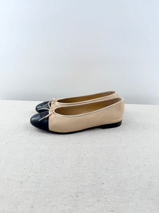 Chanel leather ballet 2 tone flats, 38