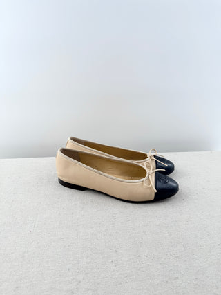 Chanel leather ballet 2 tone flats, 38