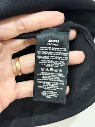 Skims workout tank top, XS