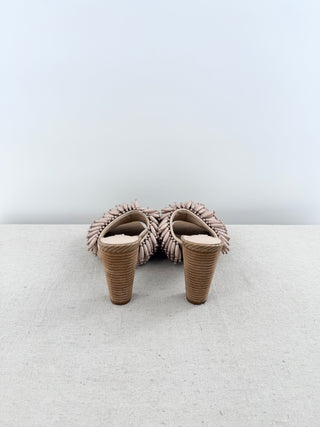 charles david Beige heels, with beaded details, 8