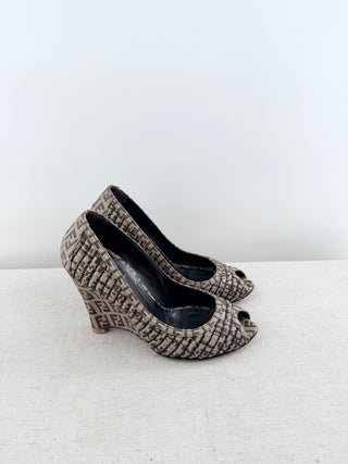 Fendi Logo peep toe pump, 37 1/2