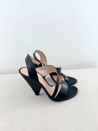 Gianvito Rossi Black heels with crisscross straps, 38