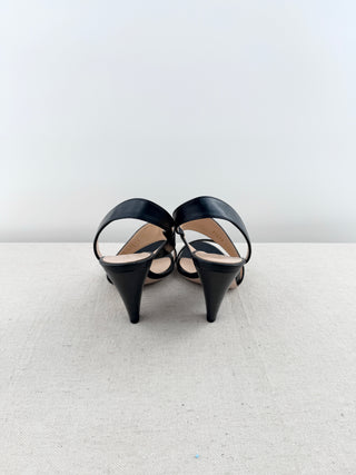 Gianvito Rossi Black heels with crisscross straps, 38