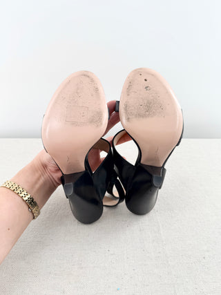 Gianvito Rossi Black heels with crisscross straps, 38