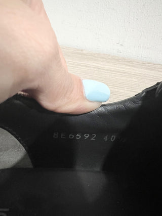 Fendi leather logo sneakers scalloped, 40..5