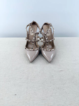 Valentino pointy toe rockstud patent leather shoes, 39