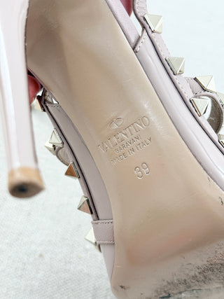 Valentino pointy toe rockstud patent leather shoes, 39