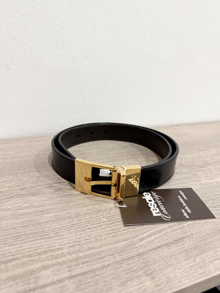 Gucci leather belt with gold buckle, 80/ 32
