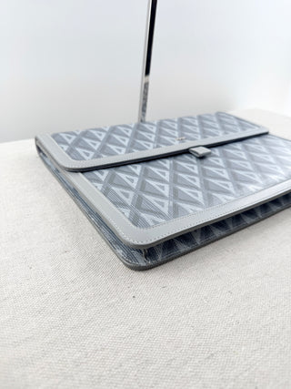 Dior hit the road A4 pouch