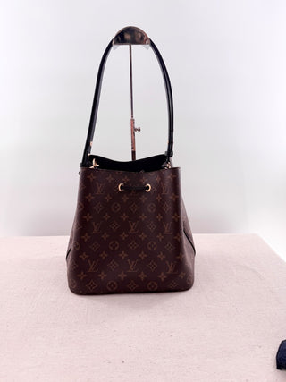 Louis Vuitton neonoe MM bucket bag monogram with adjustable strap