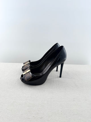 Louis Vuitton patent leather platform peep toe pumps with bow, 37