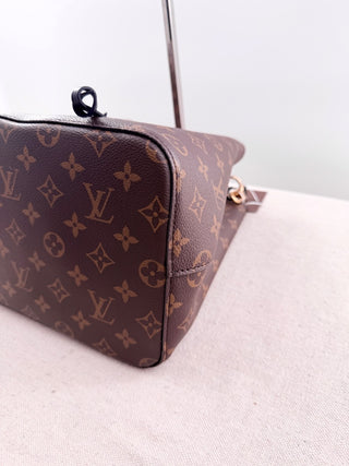 Louis Vuitton neonoe MM bucket bag monogram with adjustable strap